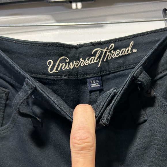Universal Thread jeans - Picture 2 of 3